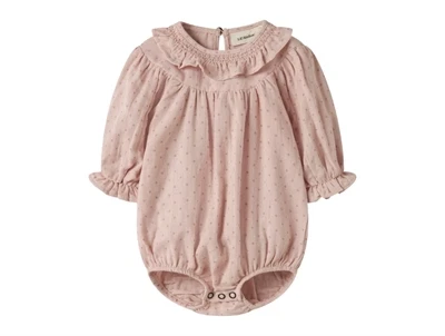 Lil' Atelier body i rosa nuance med flæsekrave