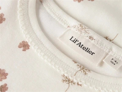 Lil\' Atelier bluse coconut milk med rund hals