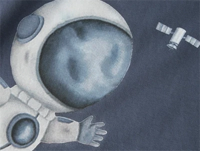 Name It bluse vintage indigo astronaut print detalje