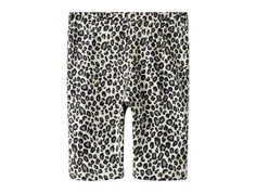 name it shorts i beige med leopardprint, set forfra