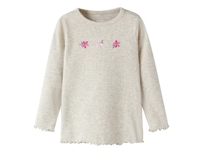 Name It bluse i råhvid nuance med blomsterbroderi