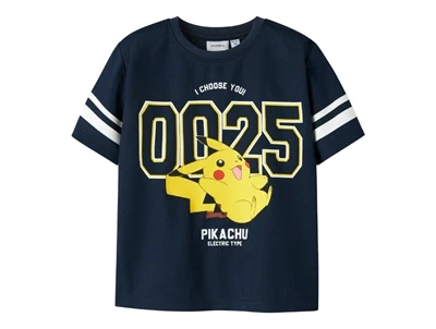 Name It t-shirt navy blazer med Pikachu motiv
