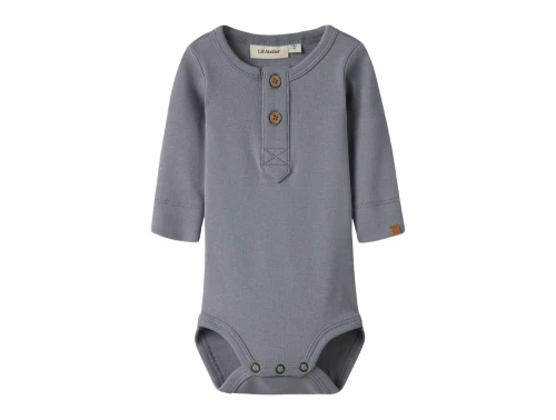 Lil\' Atelier body i blå nuance med knapper