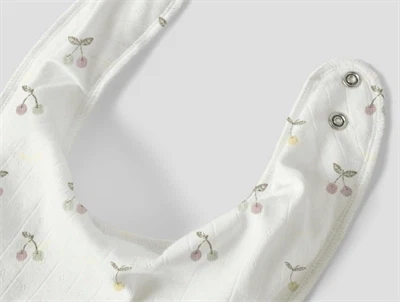 Name It rib savlesmæk i råhvid nuance med trykknapper