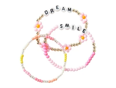 Name It armbånd i lyserød nuance med perler og tekst