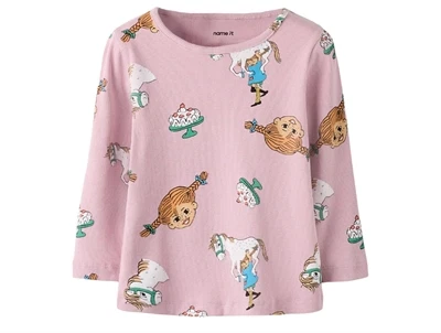 bluse i lyserød keepsake lilac fra Name It med Pippi Langstrømpe print