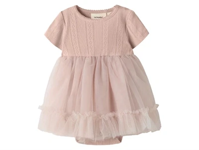 Lil\' Atelier bodykjole i lyserod nuance med tylskoert pa barn