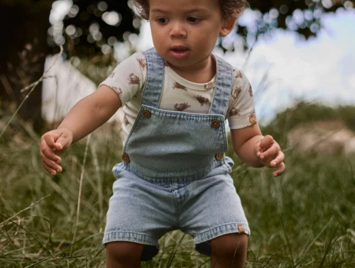 Lil\' Atelier overalls i bla nuance pa barn med korte ben