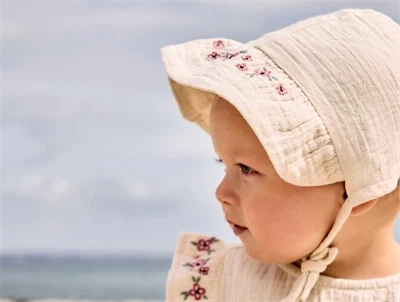 Name It baby solhat i raahvid med bindebaand