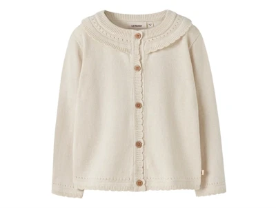 Lil' Atelier cardigan i rahvid nuance med scallopkant set forfra