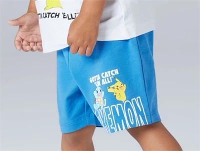 Name It shorts i blå nuance med Pokémon print på benet