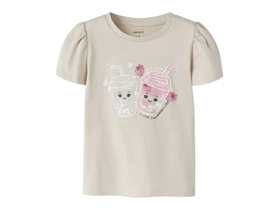 Name It t shirt i råhvid nuance med jordbær og milkshake print foran