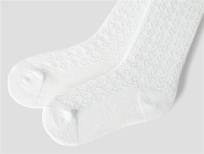 Name It strømpebukser bright white struktur detalje