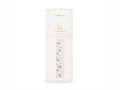 Cam Cam Copenhagen højdemåler leveret i rør med vintage toys print