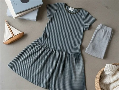 Mads Nørgaard kjole Daisina forest night della robbia blue