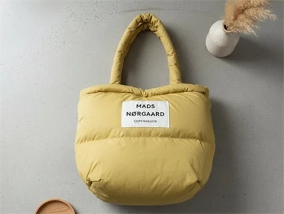 Mads Nørgaard taske southern moss pillow (voksen)