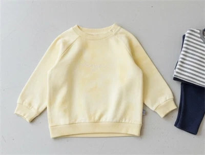 vMads Nørgaard pale banana sweatshirt Sirius