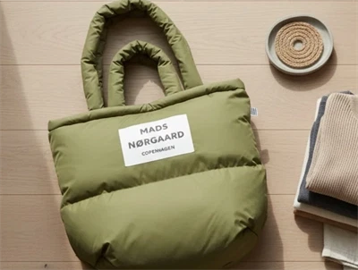 Mads Nørgaard martini olive pillow taske (voksen)