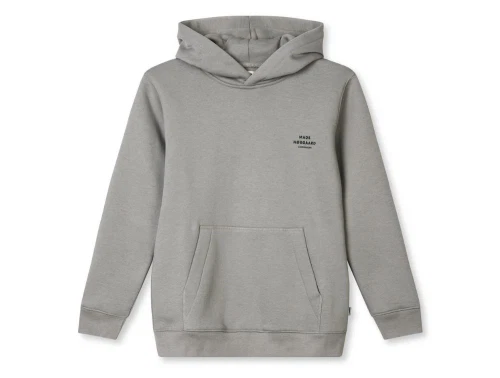 Mads Nørgaard sweatshirt i moon mist set forfra med hætte