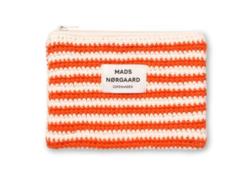 Mads Nørgaard Crochet Mili Stripe Pouch fiery red/vanilla ice set forfra med synligt logo