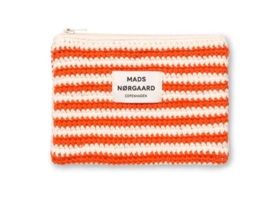 Mads Nørgaard Crochet Mili Stripe Pouch fiery red/vanilla ice set forfra med synligt logo