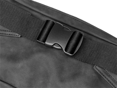 Mads Nørgaard bæltetaske i grå detalje på spænde