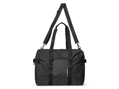 Mads Nørgaard rejsetaske i sort med justerbar skulderrem
