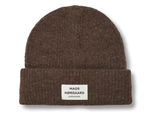 Anju hue i mørkebrun fra Mads Nørgaard med rib og logomærke