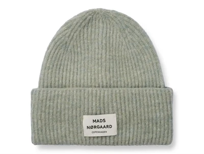 Mads Nørgaard Anju hue i meleret lysegrøn med rib og logomærke