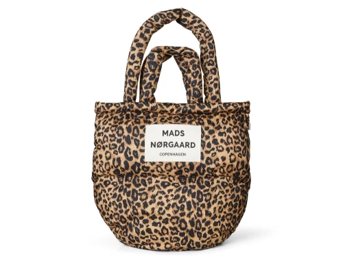 Leopardprintet taske fra Mads Nørgaard med korte og lange hanke