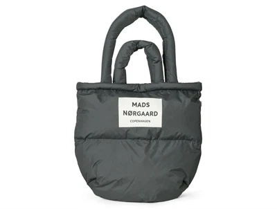Mørkegrå taske fra Mads Nørgaard med korte og lange hanke