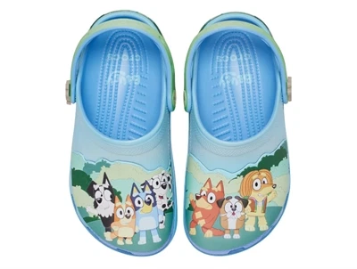crocs bluey clog bla born