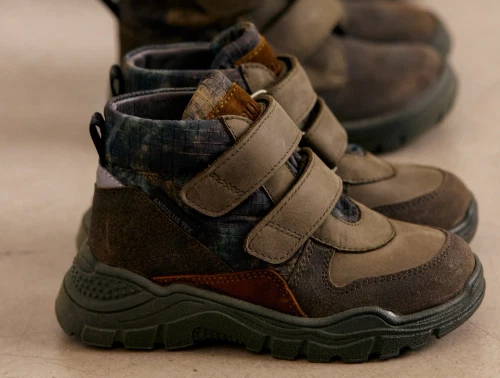 Angulus high-top TEX-sneaker olive med grøn sål