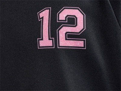 Hummel sportssæt i sort med rosa 12-print detalje