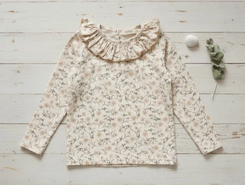 MarMar top Taila star flower