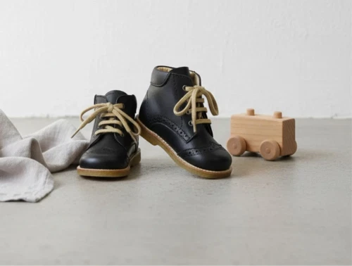 Angulus begyndersko sort med snørebånd