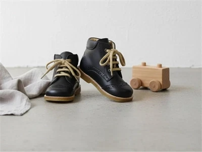 Angulus begyndersko sort med snørebånd