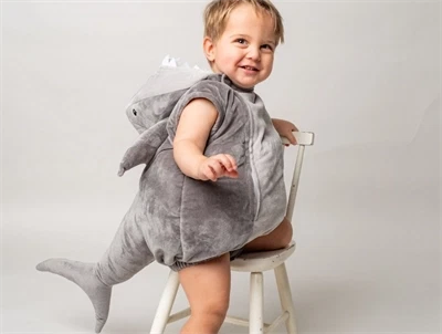 That\'s Mine Hank shark suit silver grey på barn siddende