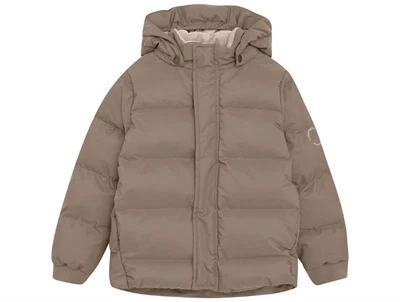 En Fant puffervinterjakke fungi set forfra