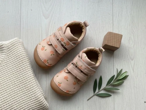 Bisgaard Carter begyndersko peach med velcro