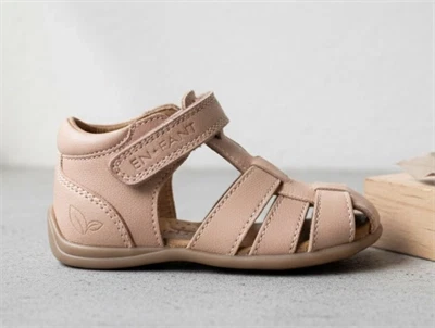 En Fant sandal taffy