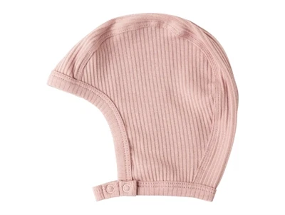 MarMar Copenhagen babyhjelm faded rose i rib med trykknap set fra siden