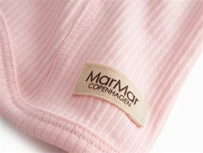 MarMar Copenhagen elefanthue i rose touch med ribstruktur