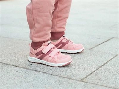 Viking Odda 2V sneaker lyserød med velcro og let mesh