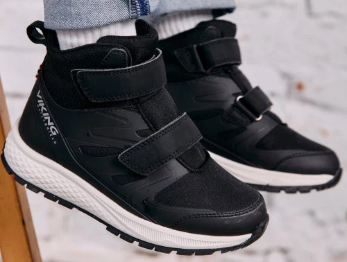 Viking Bouncy Mid WP overgangssko sort på barn