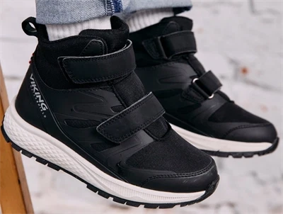 Viking Bouncy Mid WP overgangssko sort på barn