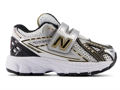 New Balance 1906 børnesneaker i sølv med velcrolukning