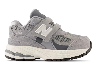 New Balance 2002 Kids sneaker steel med velcrolukning
