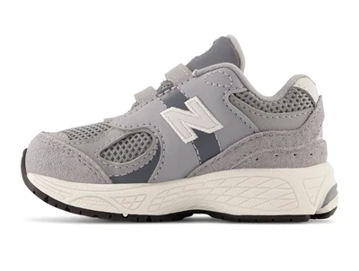 New Balance 2002 Kids sneaker steel med velcrolukning