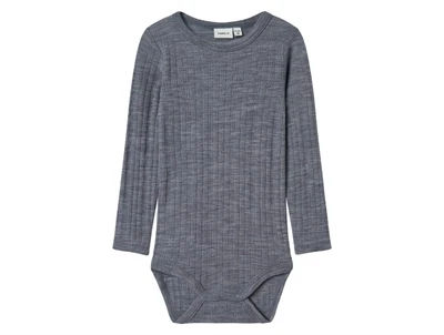 Name It uld body i folkstone gray merinould med ribstruktur